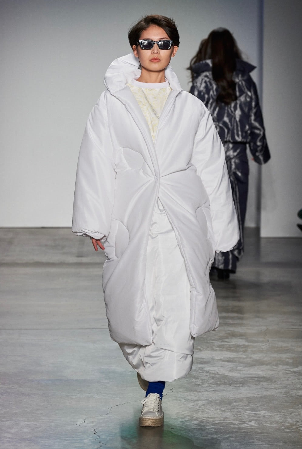 White maxi puffer