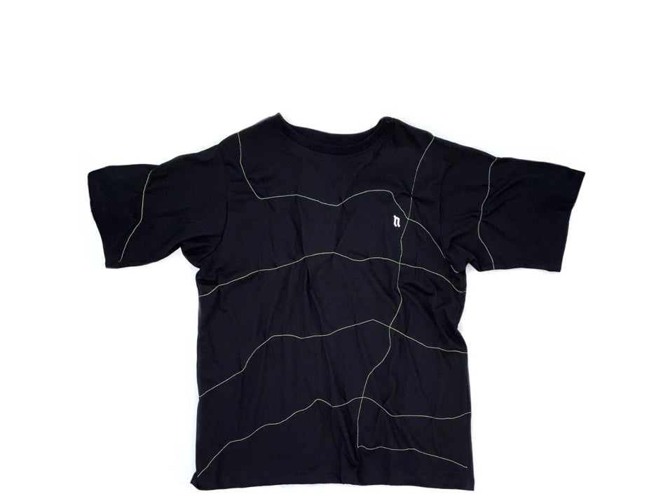 Black wrinkled t shirt